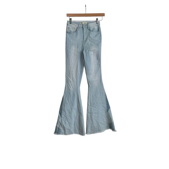 YMI Denim - YMI Gigi Fit Denim Collection Bell Bottom Jeans Juniors 3 (26 x 34) Light Wash